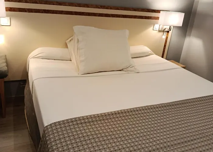 Hotel Azur Paris